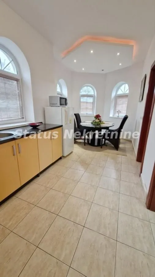 Prodaja, kuća, 338m², Sremska Kamenica, Petrovaradin