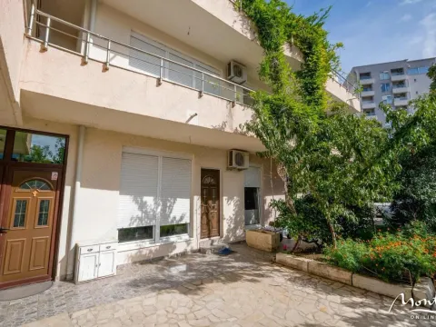 Prodaja, poslovni prostor, 537m², Budva, Crna Gora - image 8