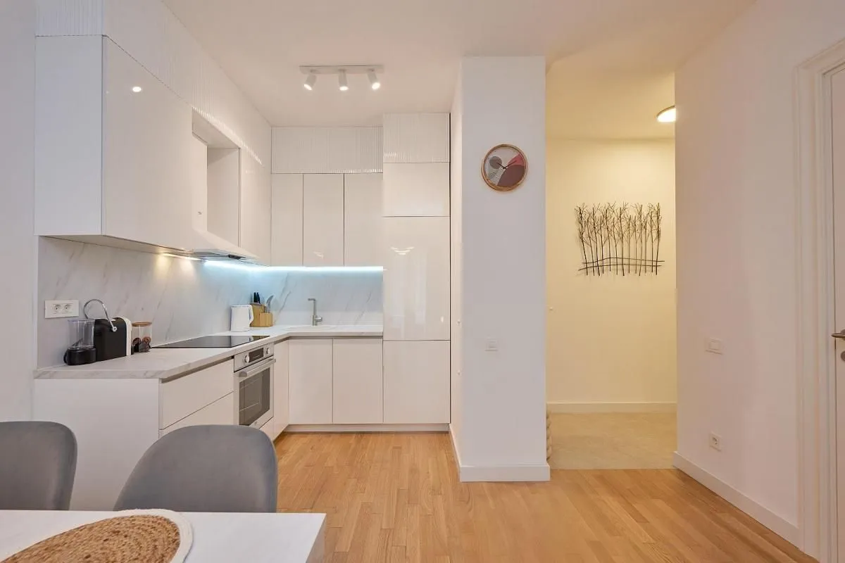 Rent, one bedroom apartment, 51m², Bečići, Budva