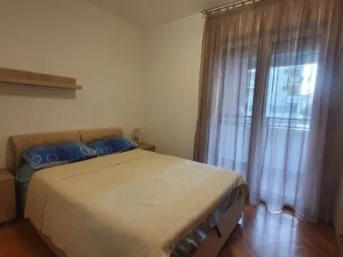 Izdavanje, dvosoban stan, 63m², Blok 9, Podgorica - image 8