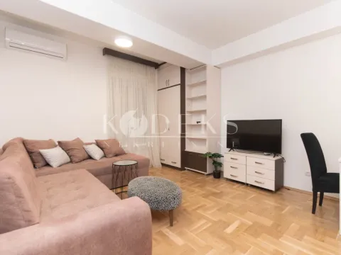 Izdavanje, jednosoban stan, 40m², Blok 9, Podgorica - image 5