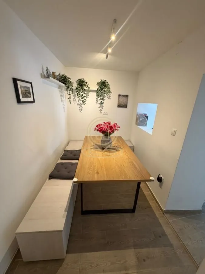 Rent, two bedroom apartment, 43m², Stari Grad, Beograd
