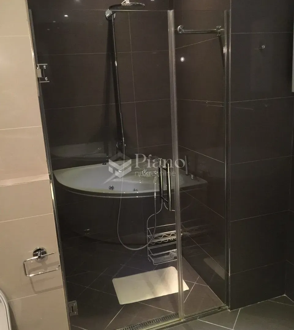 Rent, two bedroom apartment, 166m², Podgorica, Crna Gora