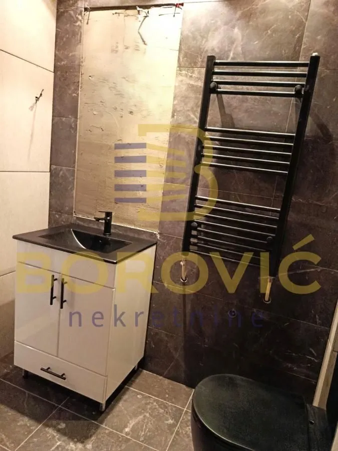 Prodaja, trosoban stan, 66m², Vračar Sve Podlokacije, Beograd