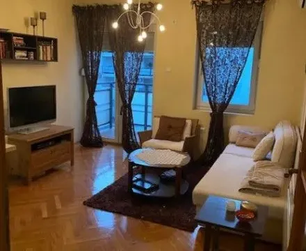 Izdavanje, jednosoban stan, 42m², Blok 9, Podgorica - image 4