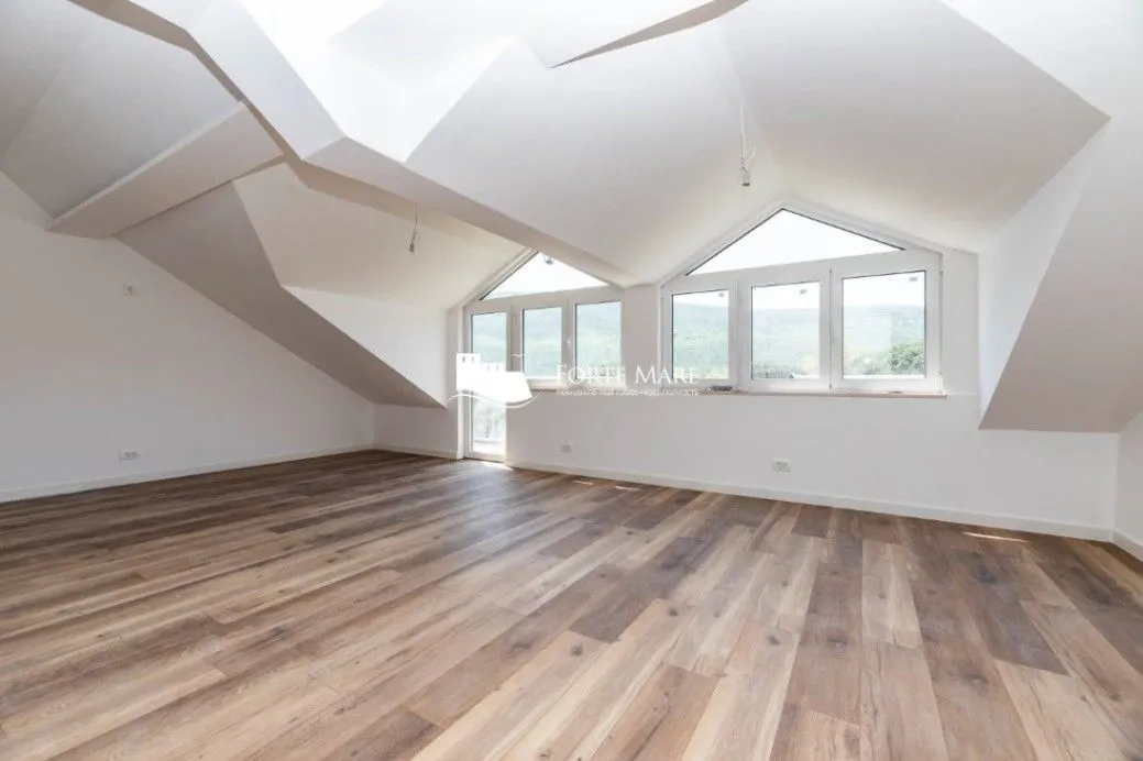 Sale, two bedroom apartment, 96m², Đenovići, Herceg Novi