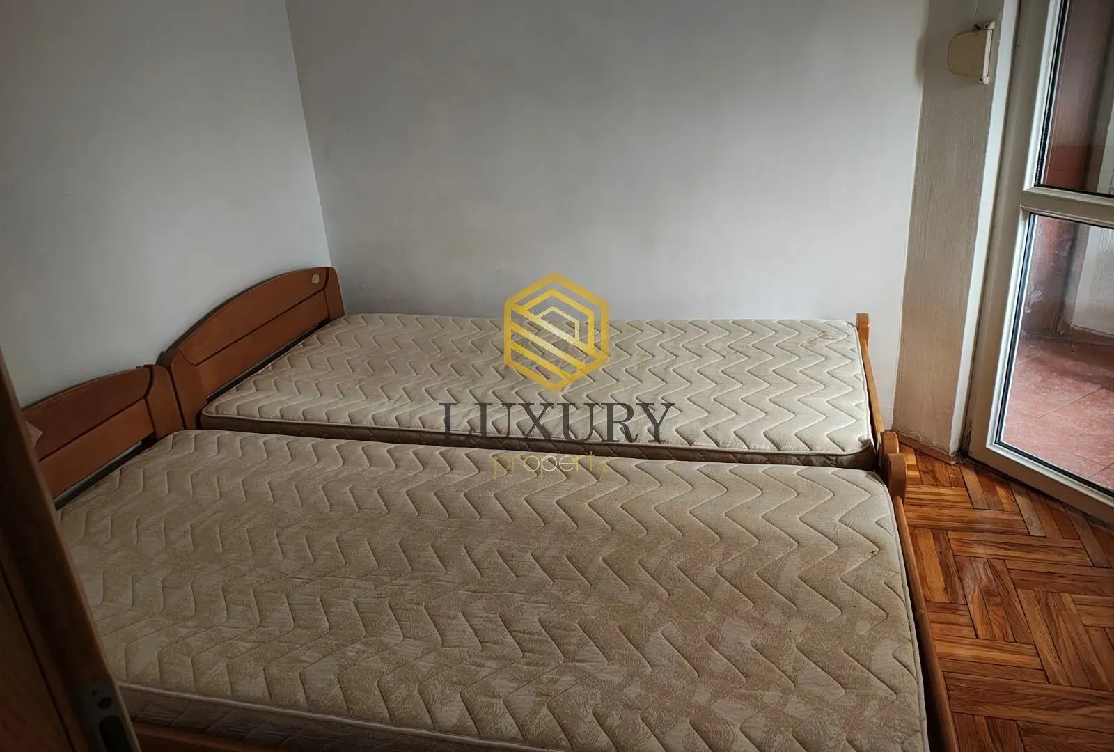 Izdavanje, jednosoban stan, 45m², Centar, Podgorica
