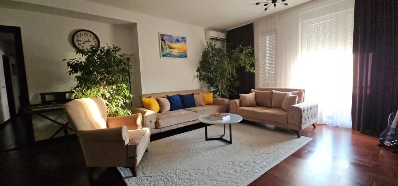 Sale, three bedroom apartment, 151m², Centar, Bar
