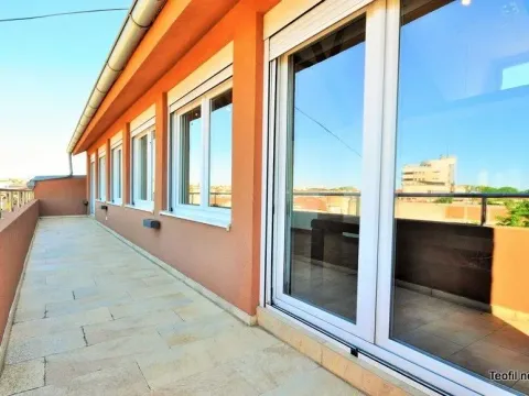 Sale, two bedroom apartment, 119m², Zemun Kej, Zemun Sve Podlokacije - image 19