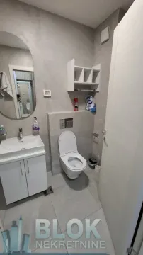 Izdavanje, jednosoban stan, 50m², Central Point, Podgorica - image 3