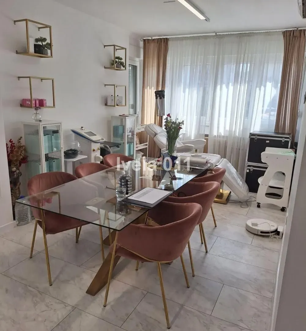 Sale, two bedroom apartment, 53m², Kalenić Pijaca, Vračar Sve Podlokacije