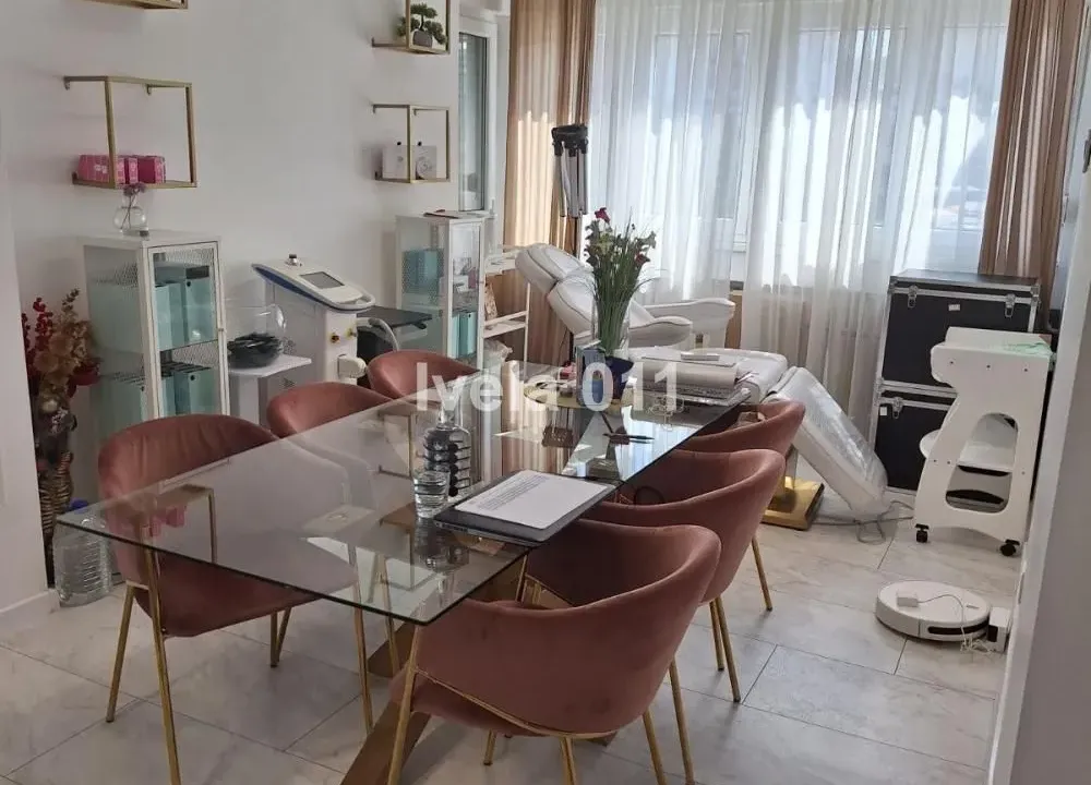 Sale, two bedroom apartment, 53m², Kalenić Pijaca, Vračar Sve Podlokacije