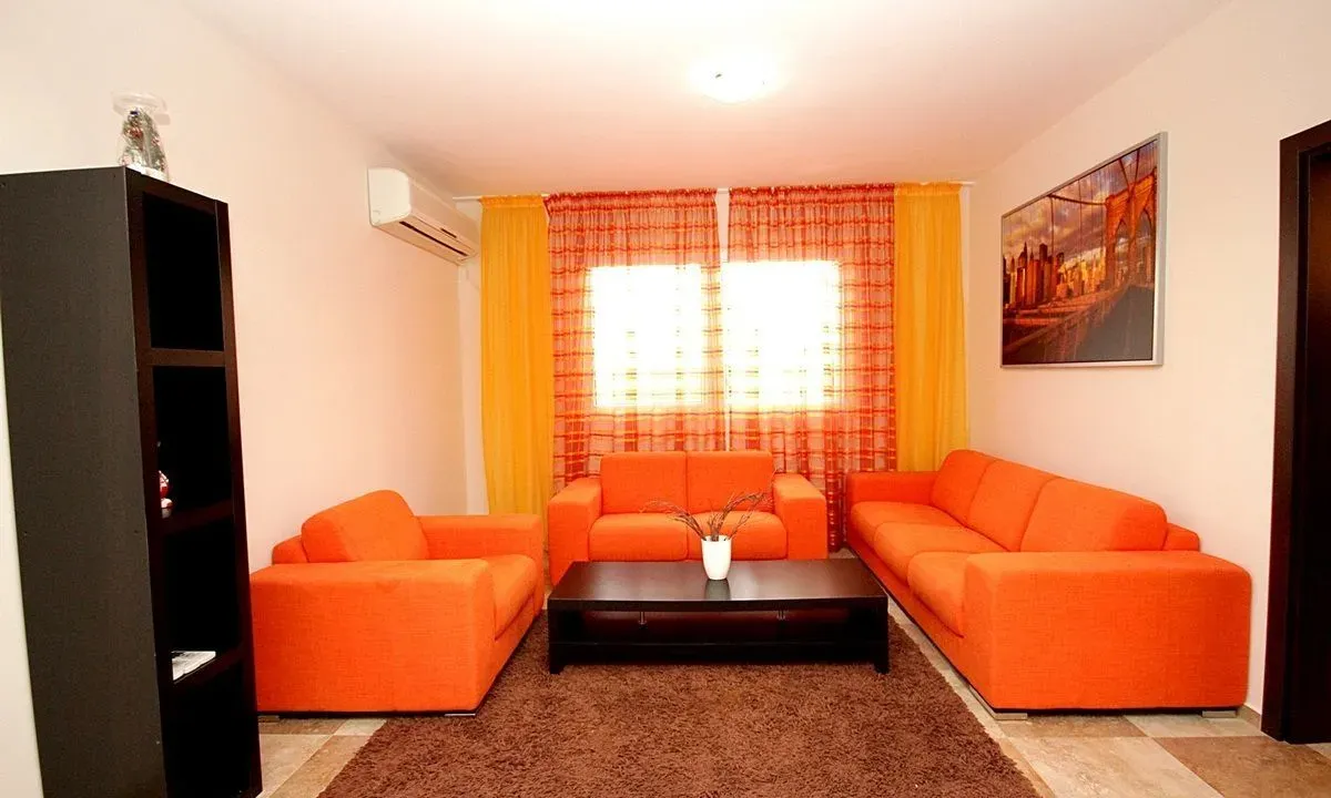 Prodaja, kuća, 300m², Sutomore, Bar