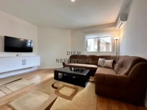 Izdavanje, garsonjera, 30m², Central Point, Podgorica - image 6