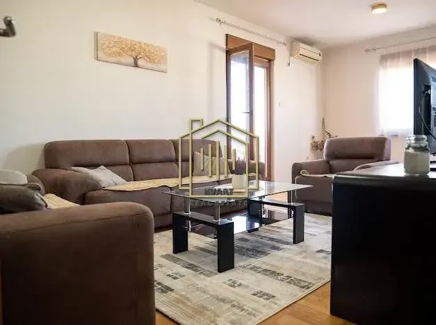 Izdavanje, dvosoban stan, 88m², Zabjelo, Podgorica