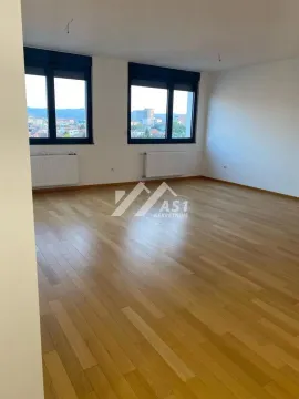 Stan in Adamovićevo Naselje
