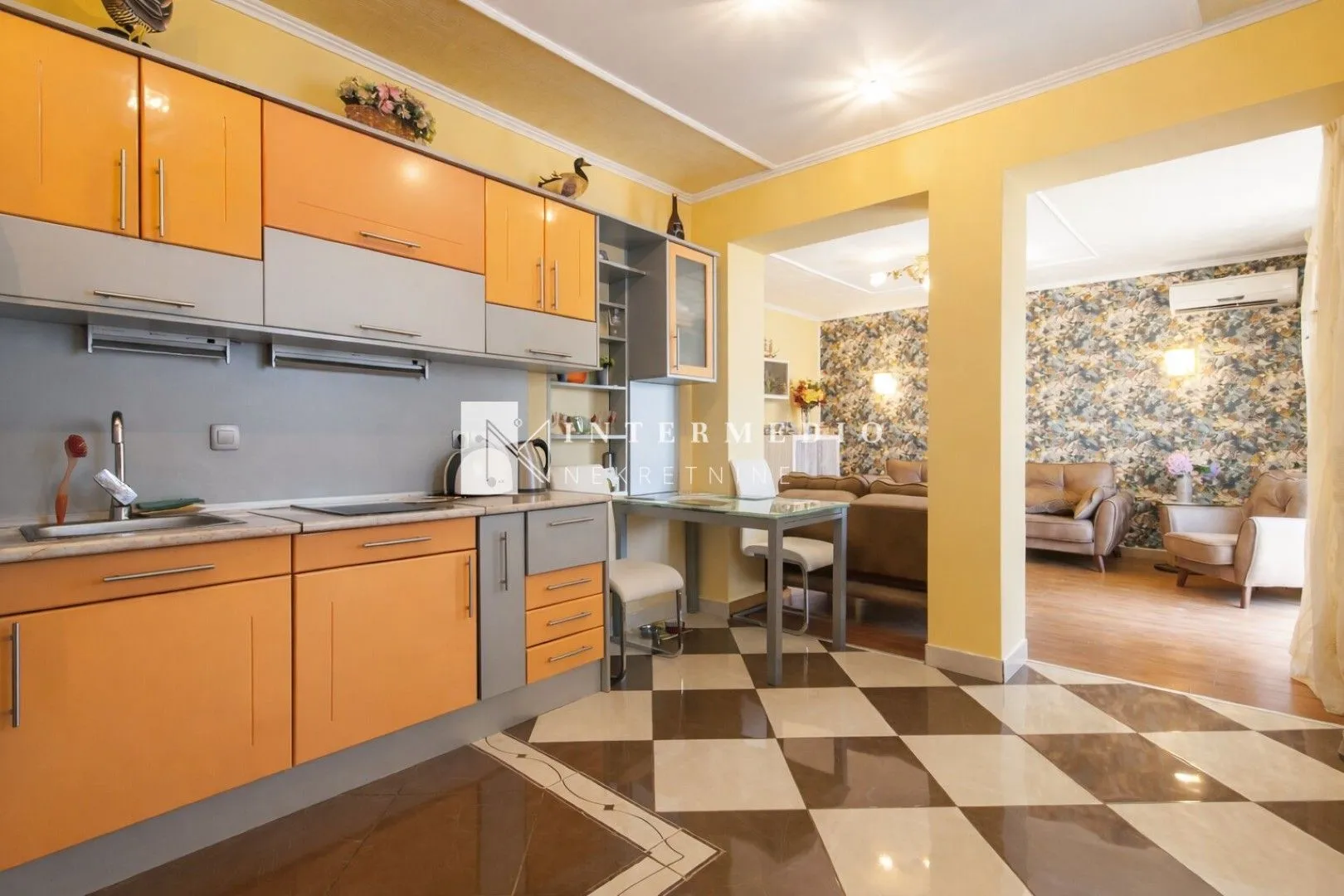 Prodaja, jednosoban stan, 60m², Centar, Herceg Novi
