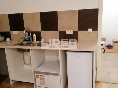 Izdavanje, dvosoban stan, 65m², Zemun Centar, Zemun Sve Podlokacije - image 5