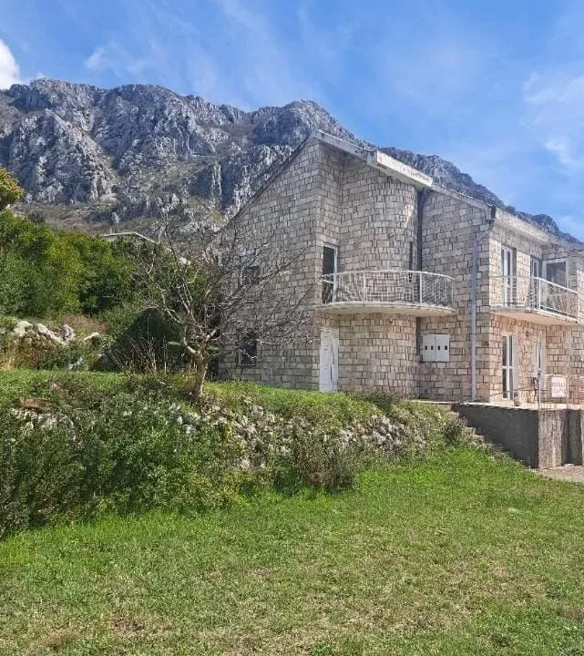 Prodaja, kuća, 208m², Budva, Crna Gora
