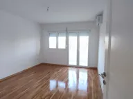 Izdavanje, poslovni prostor, 53m², Preko Morače, Podgorica - image 8