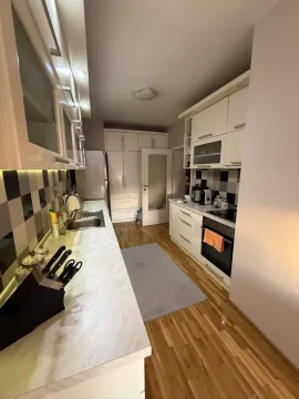 Prodaja, trosoban stan, 79m², Centar, Vrnjačka Banja - image 9