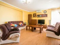 Izdavanje, trosoban stan, 125m², Rafailovići, Budva - image 1