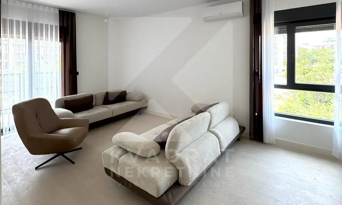 Izdavanje, jednosoban stan, 53m², Krivi Most, Podgorica