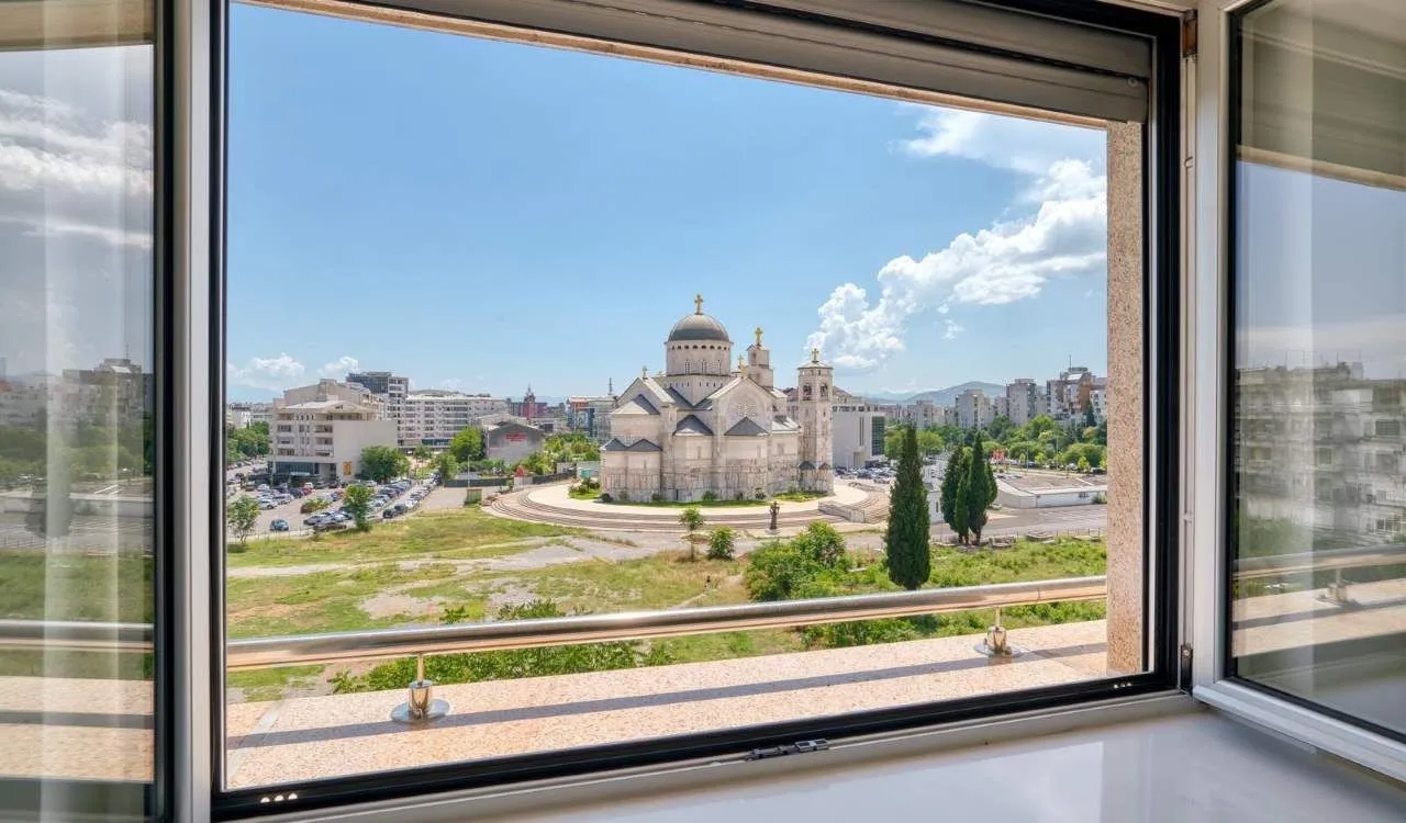 Izdavanje, jednosoban stan, 70m², Preko Morače, Podgorica