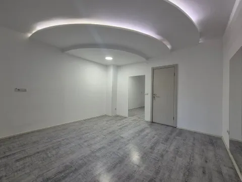 Izdavanje, poslovni prostor, 52m², Stari Grad, Beograd - image 6