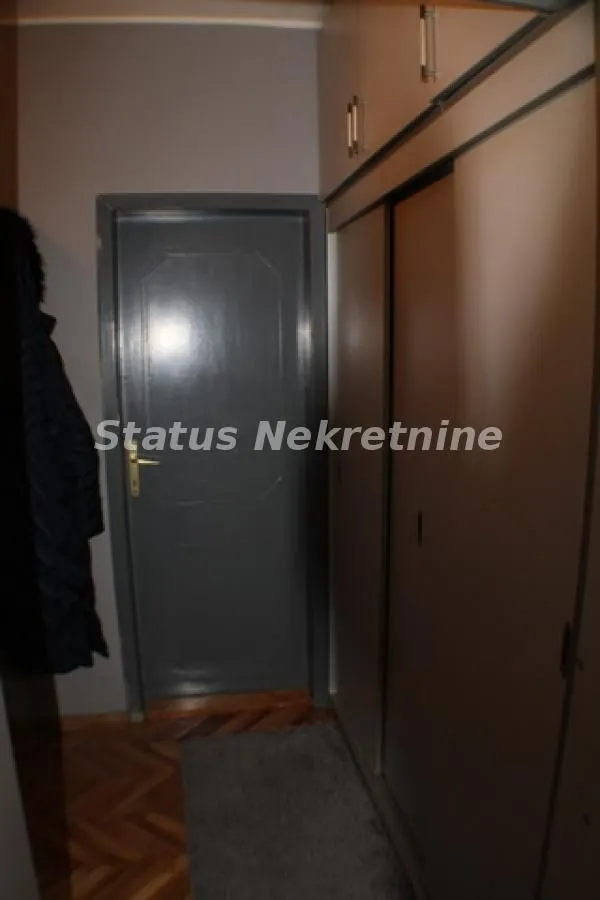 Prodaja, dvosoban stan, 77m², Stari grad, Novi Sad