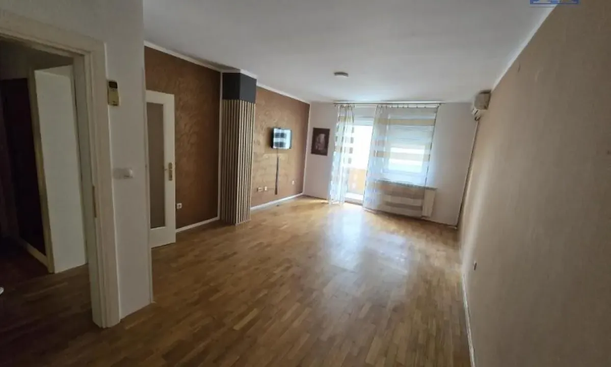 Prodaja, jednosoban stan, 41m², Grbavica, Novi Sad Sve Podlokacije