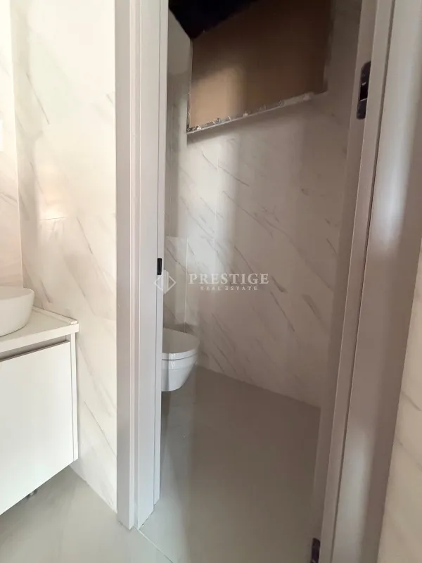 Izdavanje, poslovni prostor, 150m², City Kvart, Podgorica