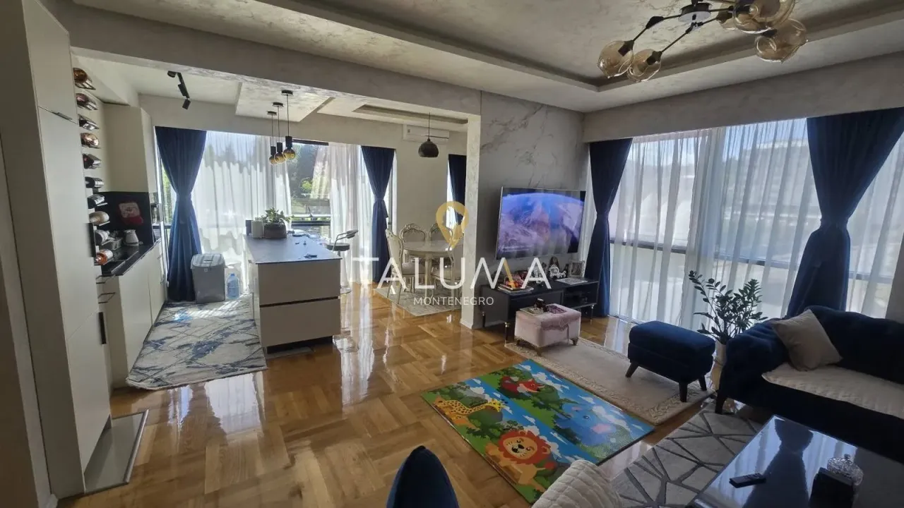 Prodaja, trosoban stan, 116m², Momišići, Podgorica