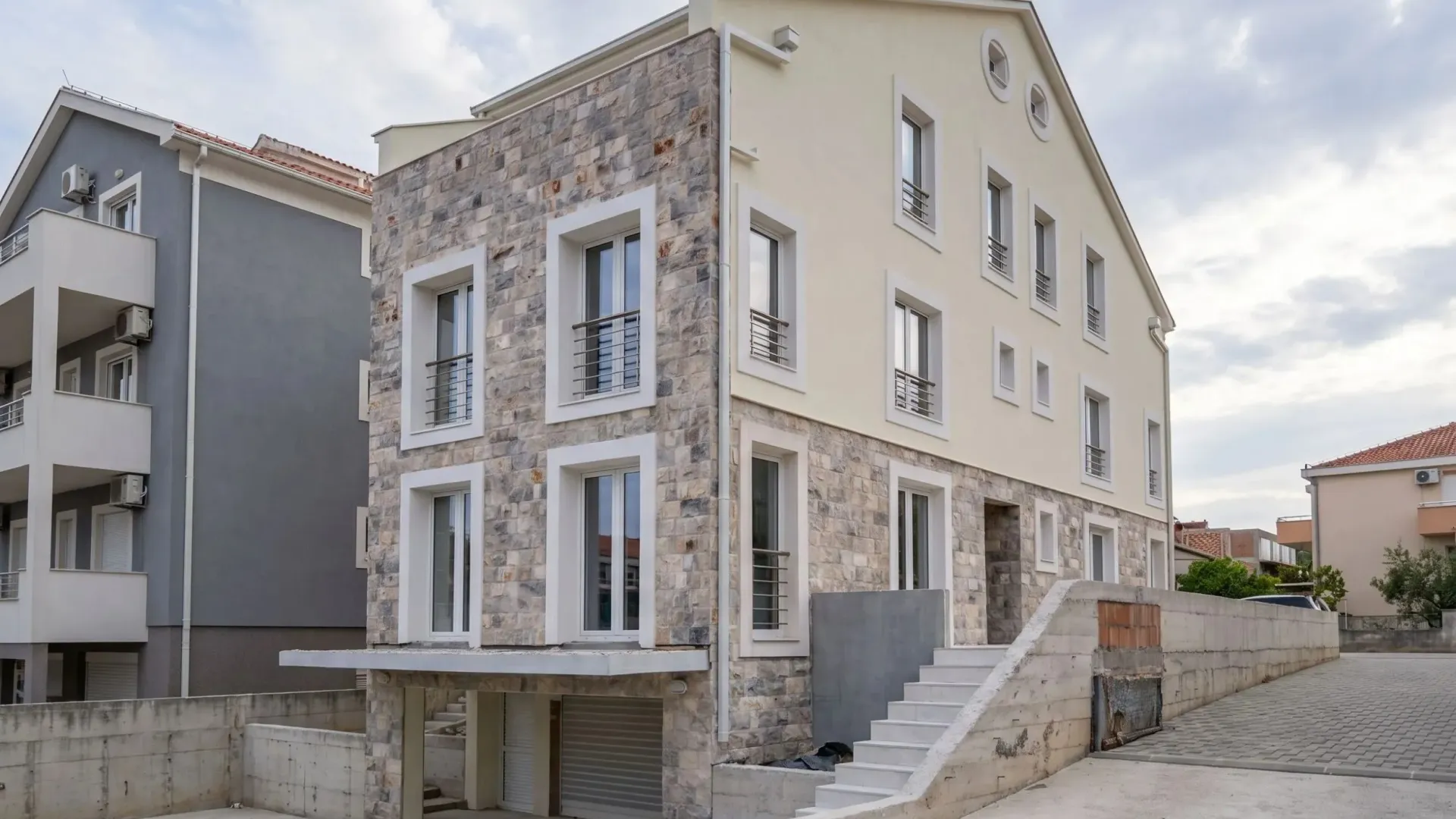 Prodaja, dvosoban stan, 85m², Đenovići, Herceg Novi