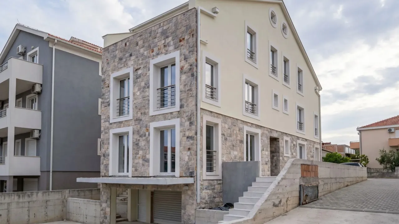 Prodaja, dvosoban stan, 85m², Đenovići, Herceg Novi