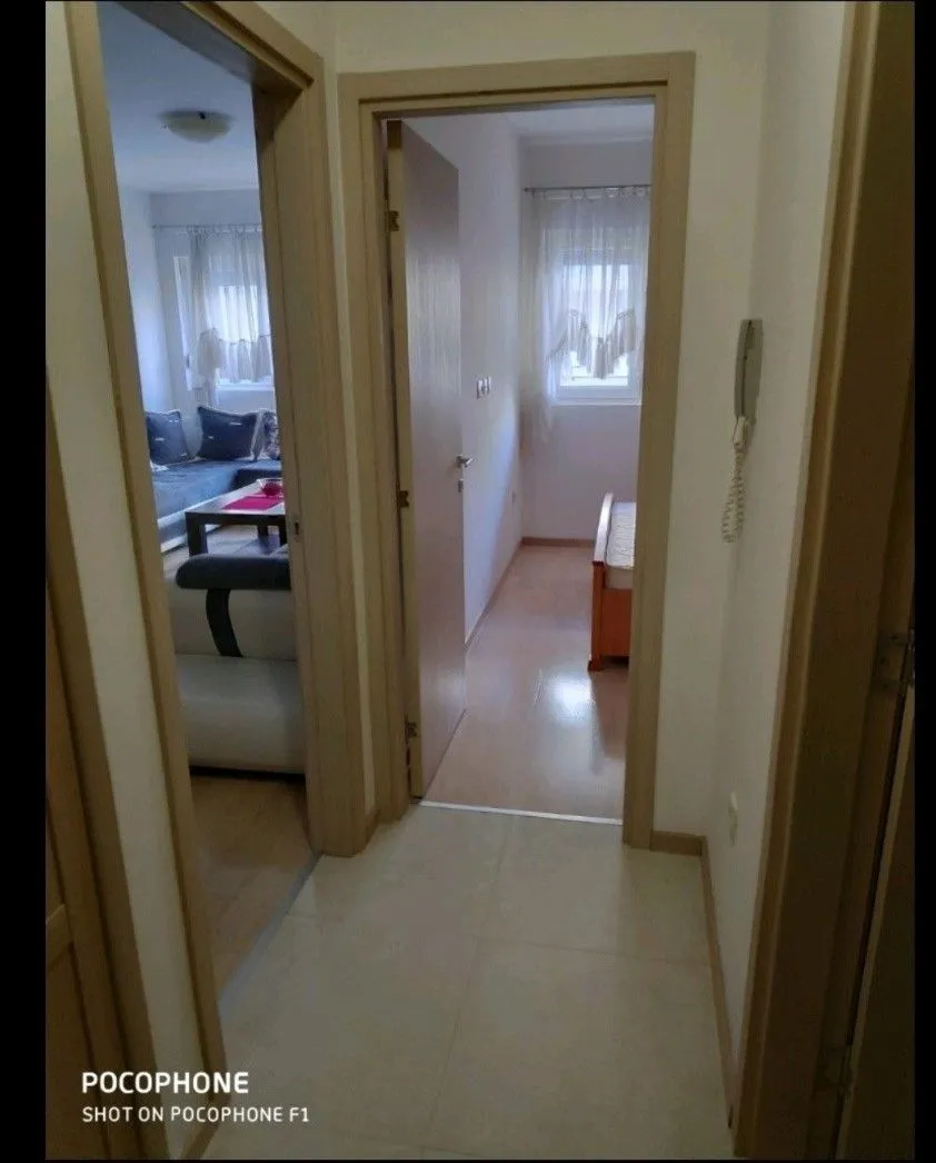 Izdavanje, dvosoban stan, 47m², City Kvart, Podgorica