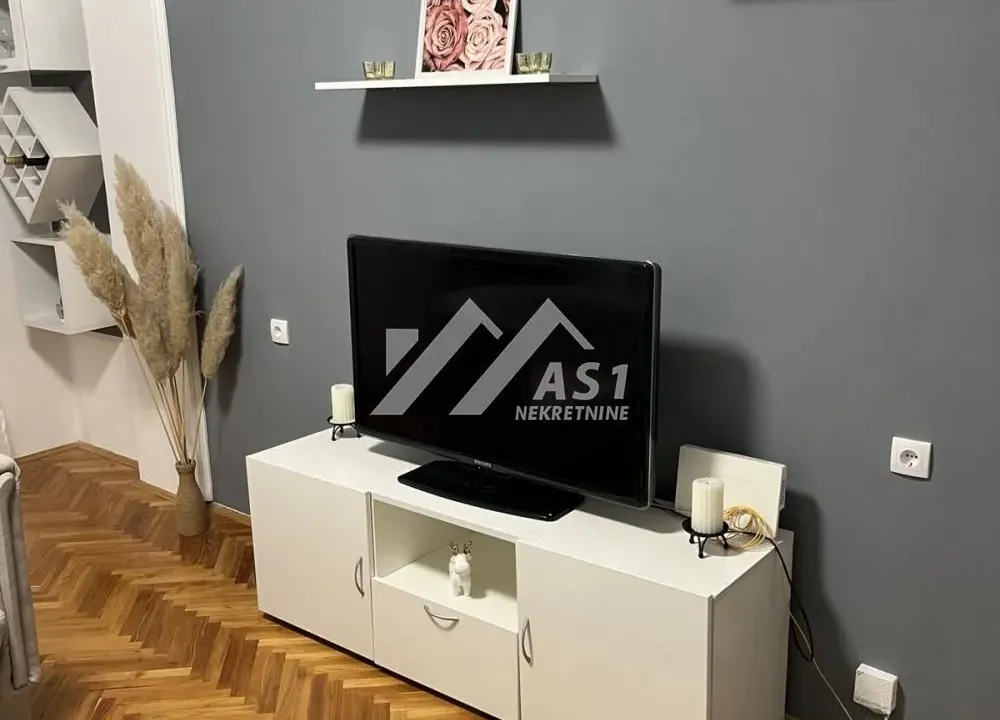 Izdavanje, dvosoban stan, 55m², Grbavica, Novi Sad Sve Podlokacije