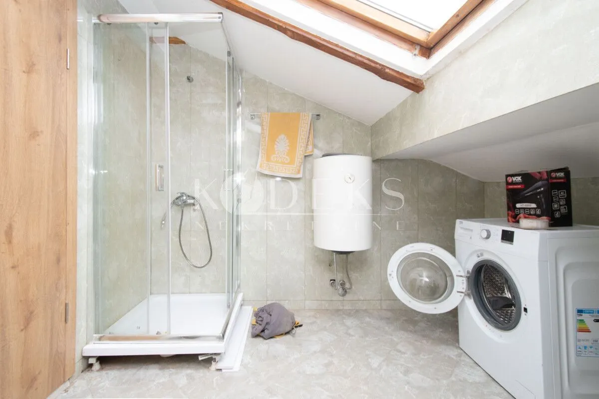 Izdavanje, dvosoban stan, 75m², Stari Aerodrom, Podgorica
