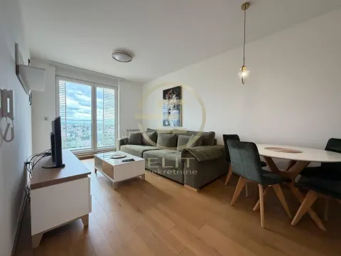Izdavanje, stan, 43m², Bulevar Evrope, Novi Sad Sve Podlokacije - image 4