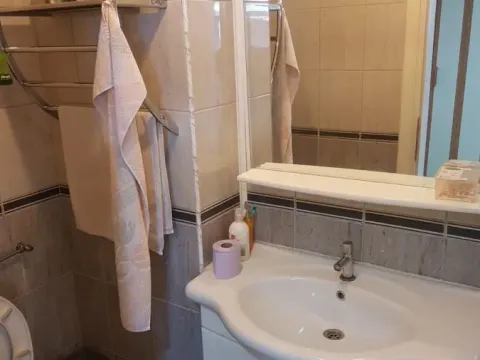 Rent, four bedroom apartment, 160m², Galenika, Beograd - image 16