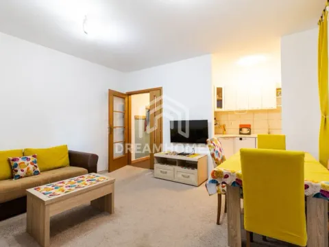 Izdavanje, dvosoban stan, 63m², Blok 9, Podgorica