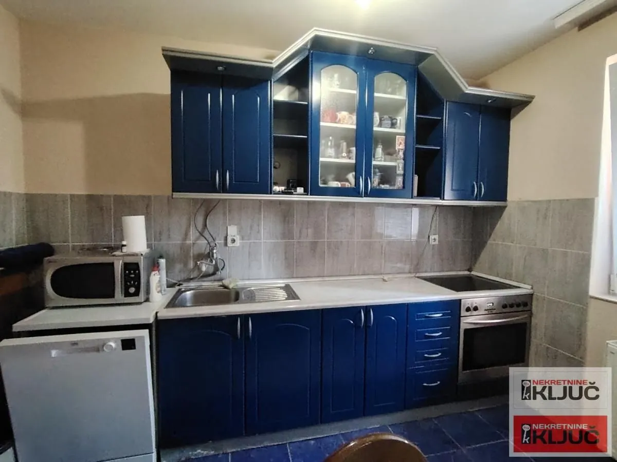 Prodaja, trosoban stan, 81m², Grbavica, Novi Sad Sve Podlokacije
