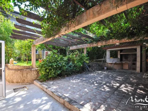 Prodaja, kuća, 220m², Tivat, Crna Gora - image 5