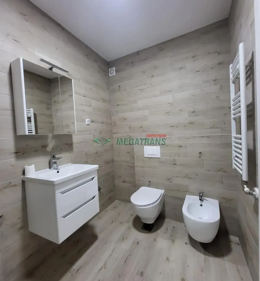 Izdavanje, dvosoban stan, 50m², Salajka, Novi Sad Sve Podlokacije