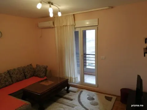 Prodaja, jednosoban stan, 48m², Stari Aerodrom, Podgorica - image 1