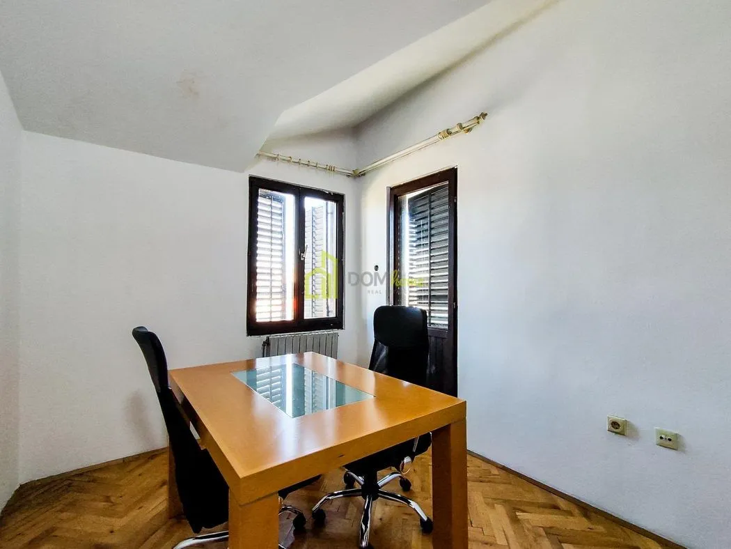 Rent, office space, 150m², Krivi Most, Podgorica
