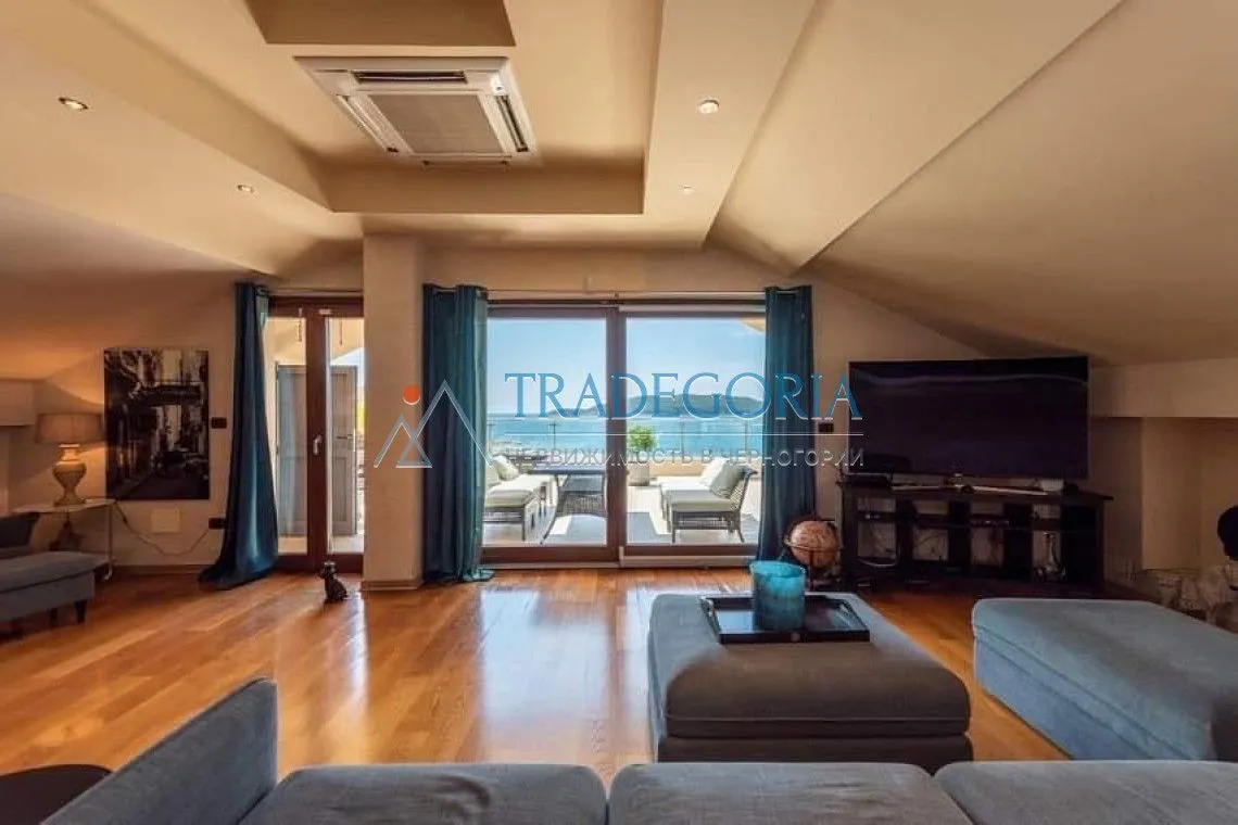 Prodaja, trosoban stan, 230m², Rafailovići, Budva