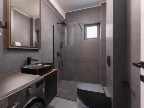 Prodaja, trosoban stan, 204m², Dobrota, Kotor - image 11