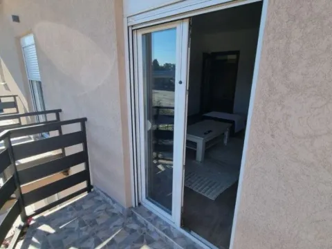 Izdavanje, jednosoban stan, 50m², Zelenika, Podgorica - image 2