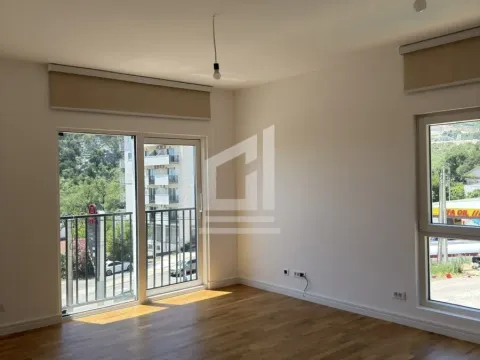 Prodaja, dvosoban stan, 61m², Sutomore, Bar - image 7